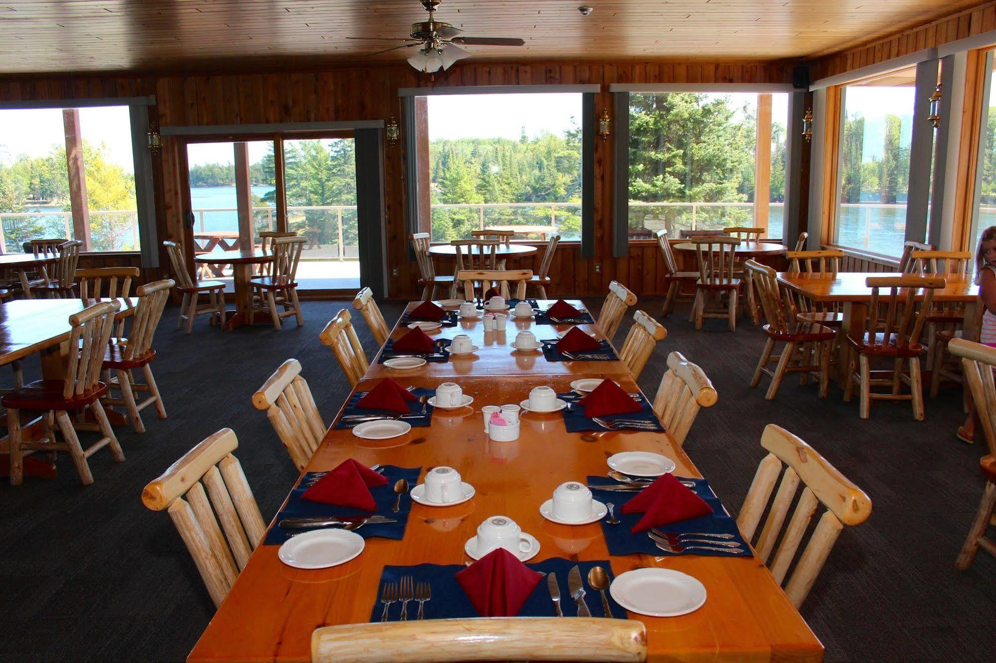 Totem Resorts Sioux Narrows Ngoại thất bức ảnh