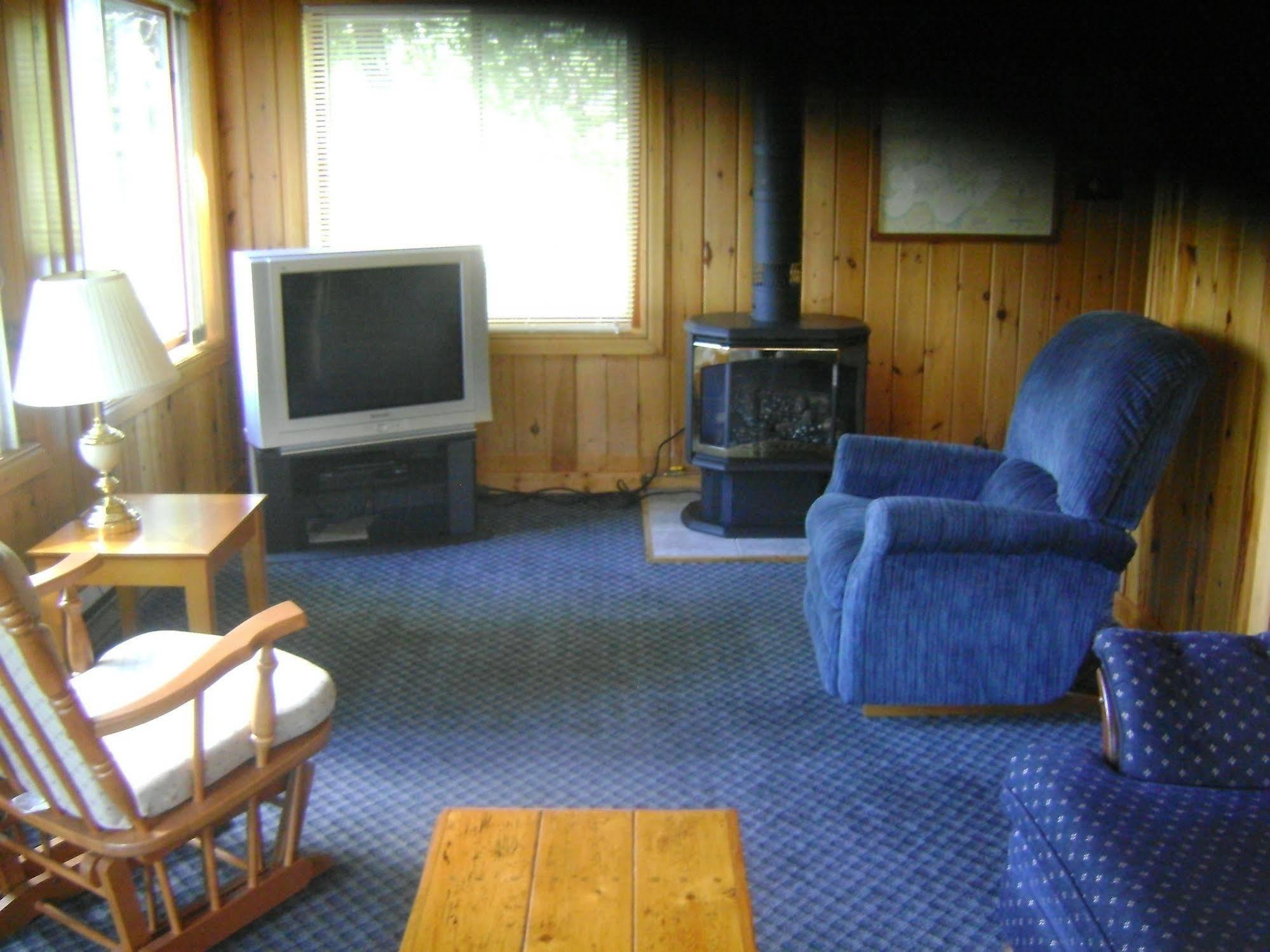 Totem Resorts Sioux Narrows Ngoại thất bức ảnh
