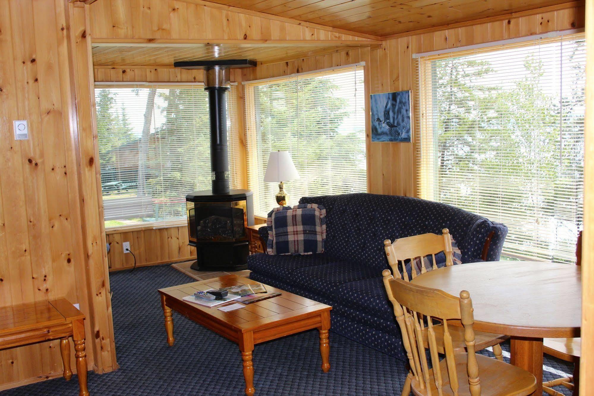 Totem Resorts Sioux Narrows Ngoại thất bức ảnh