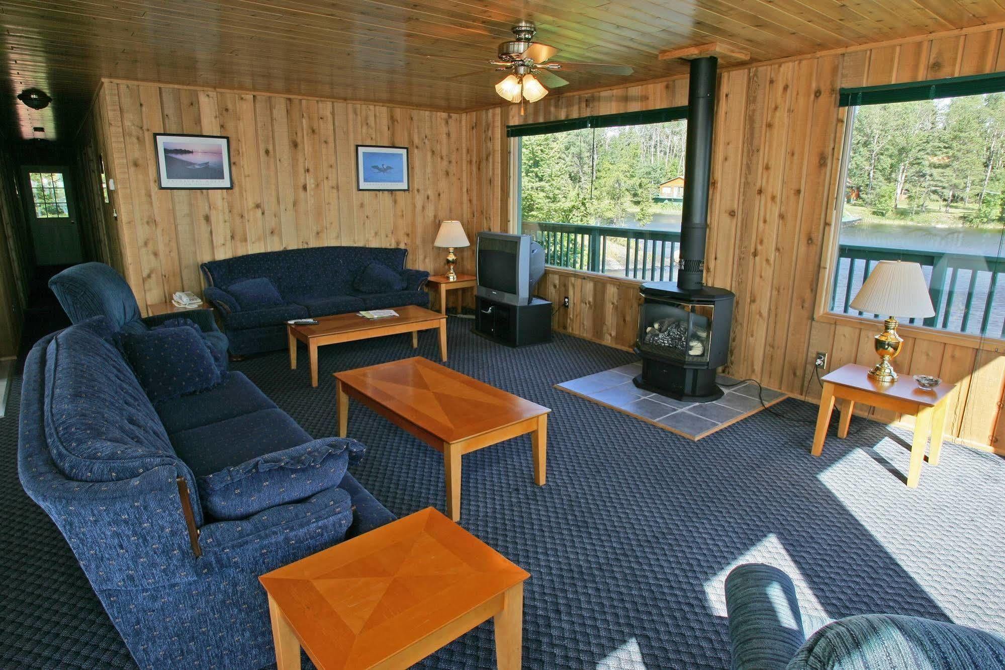 Totem Resorts Sioux Narrows Ngoại thất bức ảnh