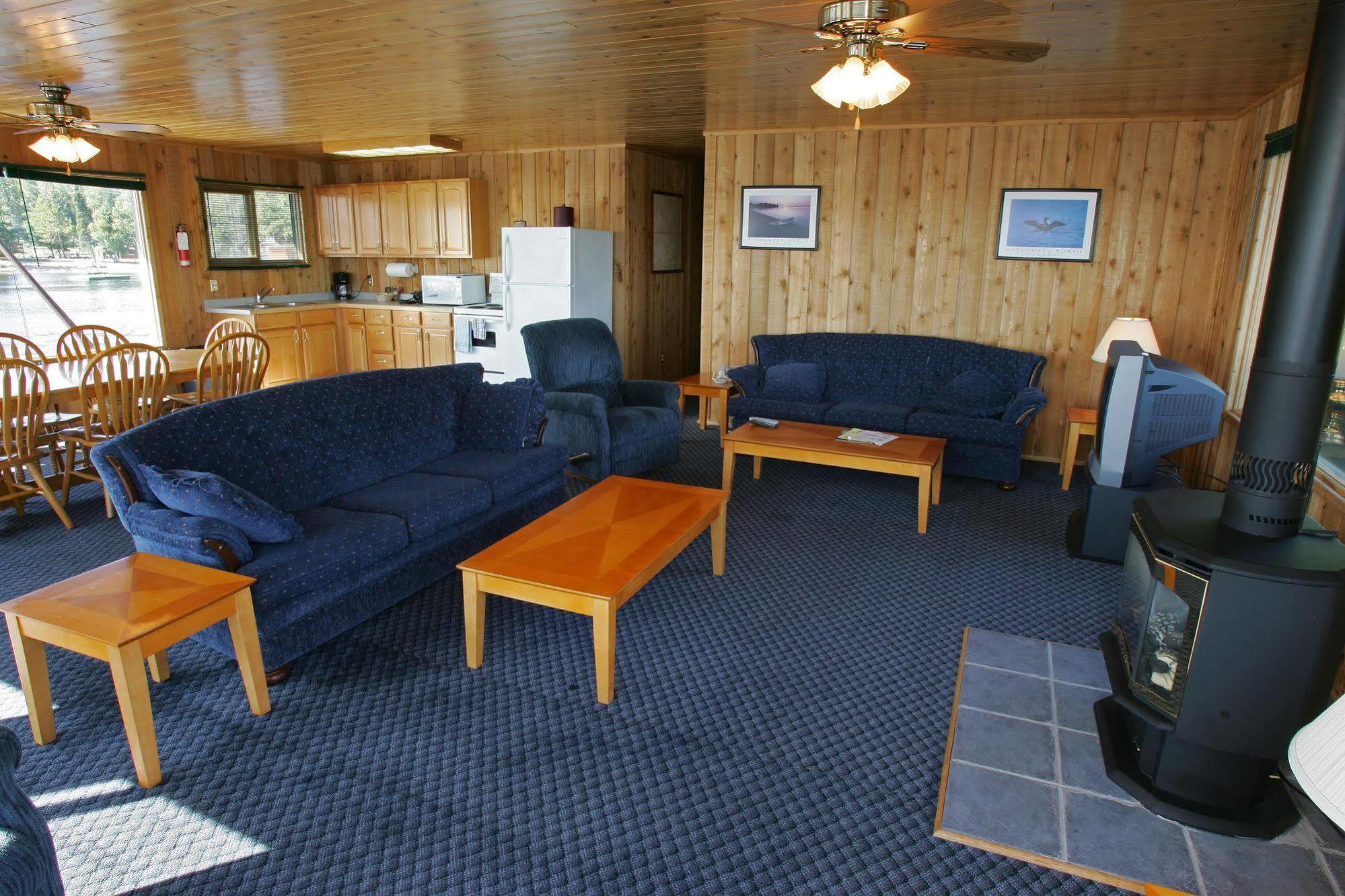 Totem Resorts Sioux Narrows Ngoại thất bức ảnh