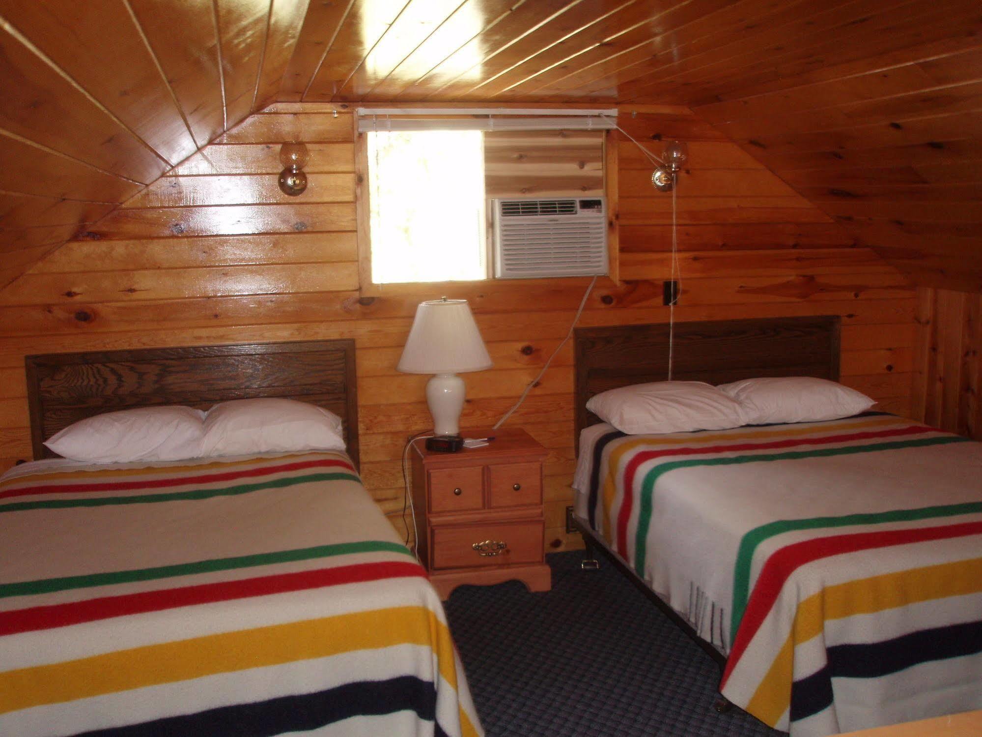 Totem Resorts Sioux Narrows Ngoại thất bức ảnh